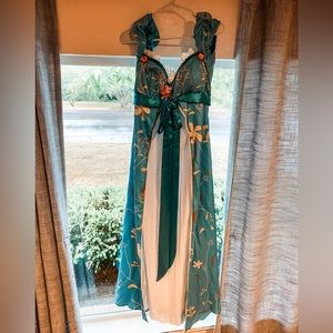 Disney's Enchanted Giselle Cosplay Halloween Costume - Never Worn - Small